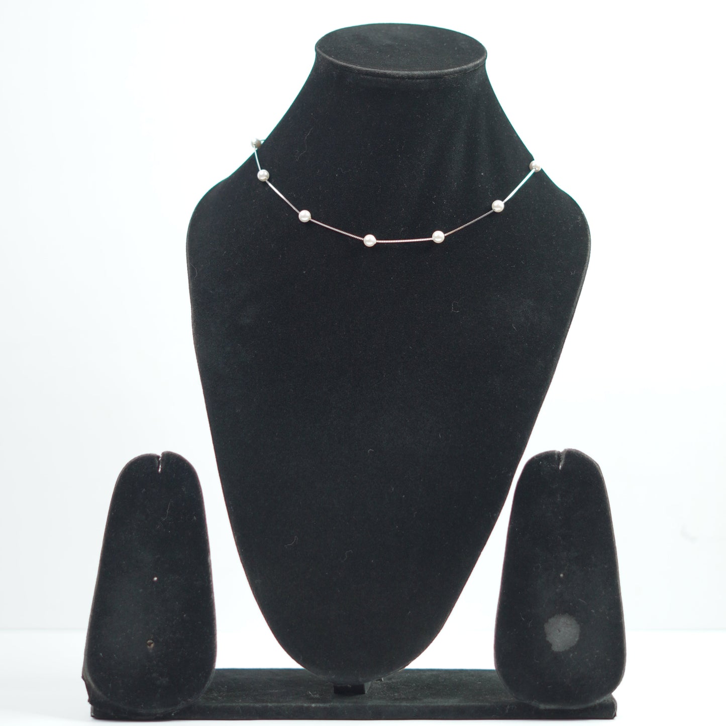Minimalist Silver Bead Choker Necklace