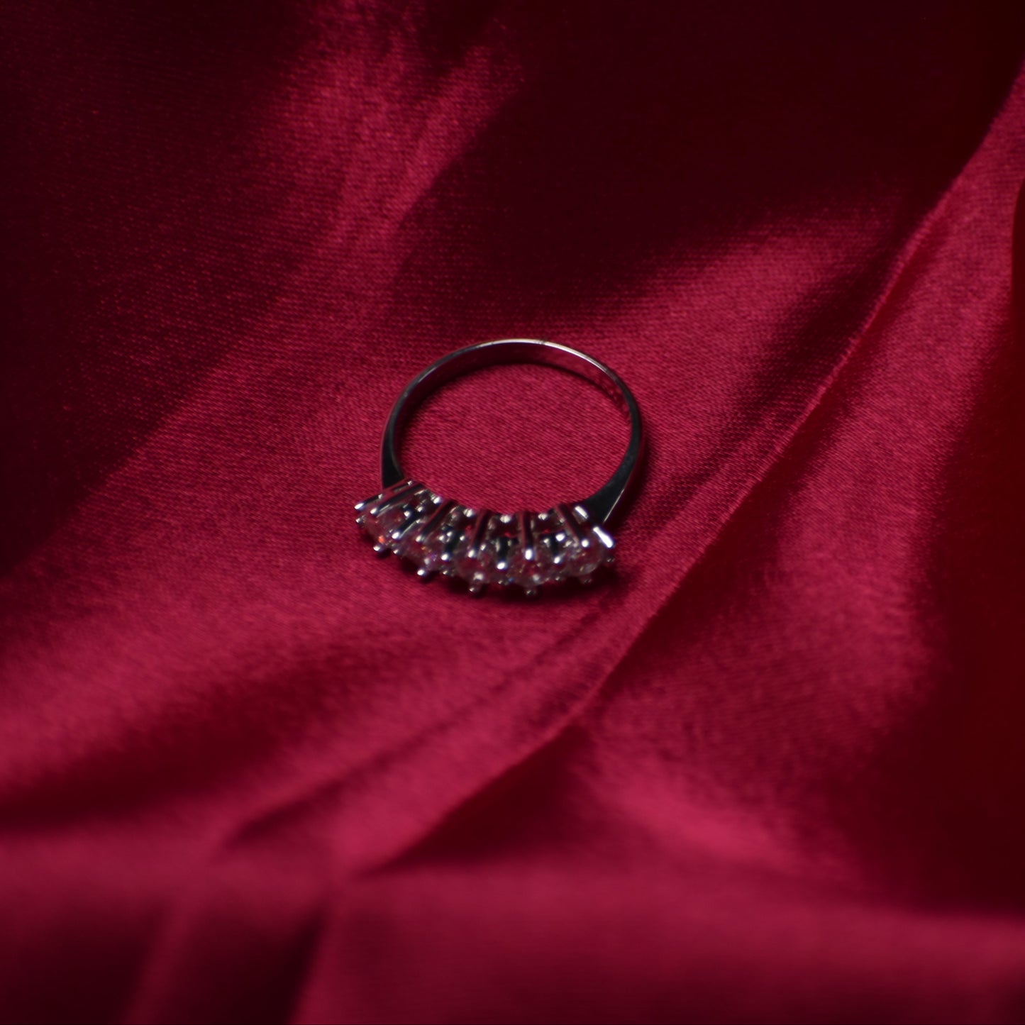 Elegant Silver Band with Multi-Stone Cluster