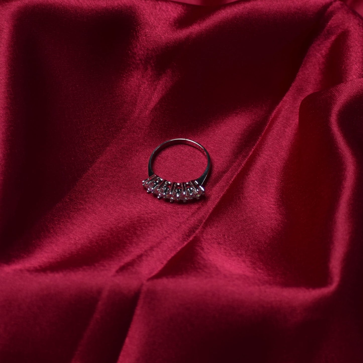 Elegant Silver Band with Multi-Stone Cluster